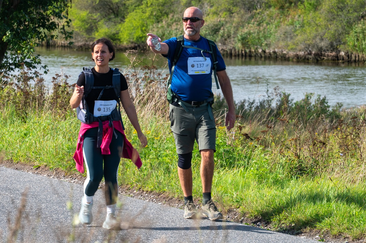 Walkathon, Deltagere Ved Kanalen 1280X851